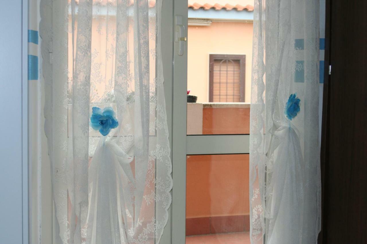 I Villini Affittacamere Fiumicino Exterior foto