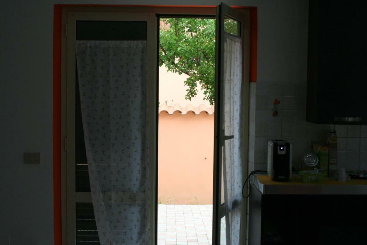 I Villini Affittacamere Fiumicino Exterior foto